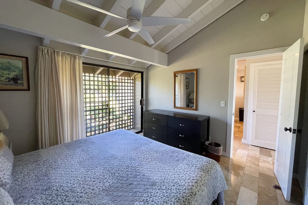 Photo of Bedroom in Maunaloa