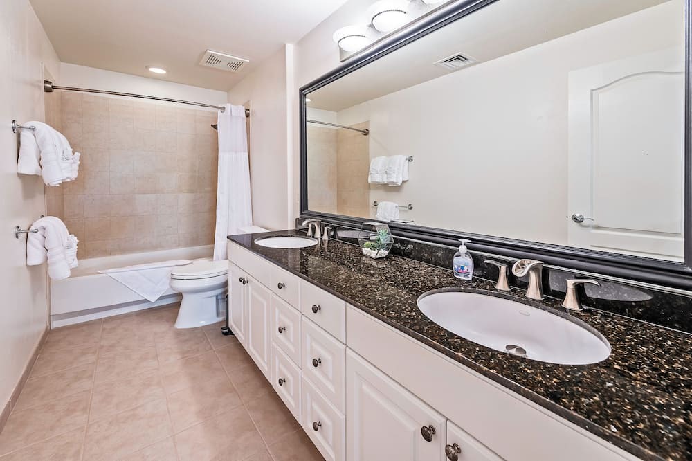 Photo of Bathroom in Ko Olina