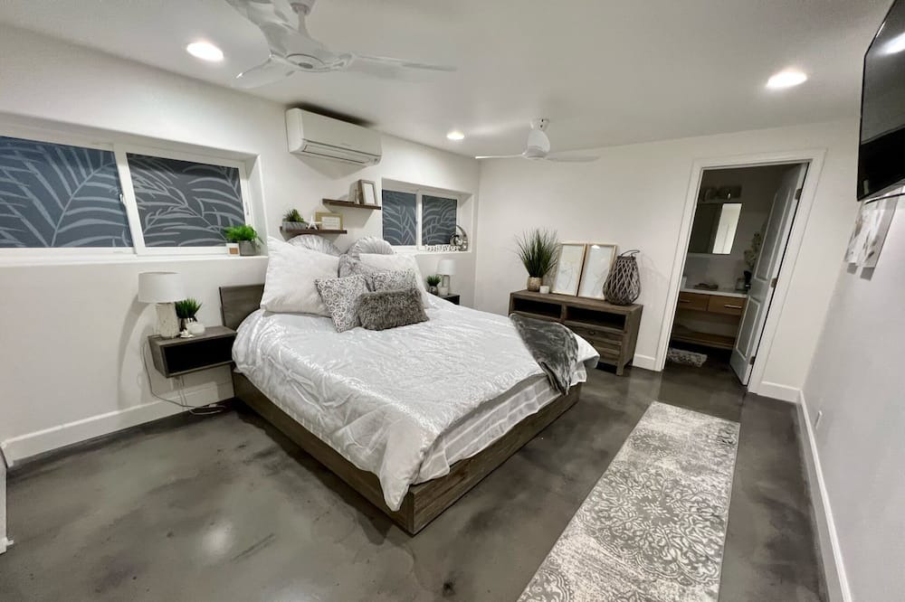 Photo of Bedroom in Kailua