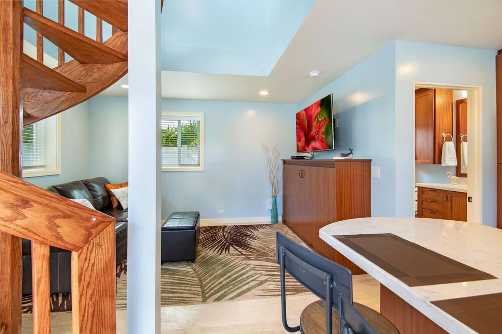 Photo of Livingroom in Waialua