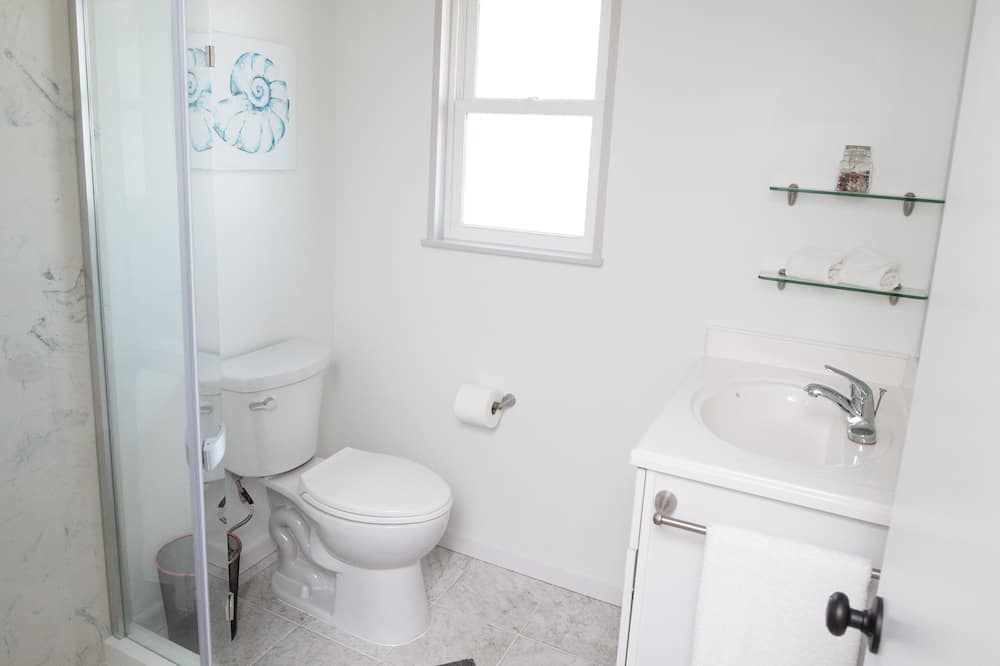 Photo of Bathroom in Coconut Grove