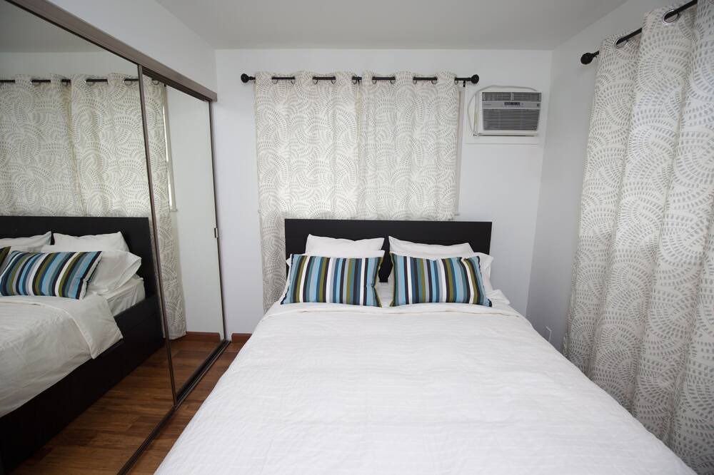 Photo of Bedroom in Coconut Grove
