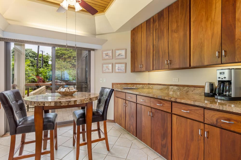 Photo of Kitchen in Historic Lahaina Front Street