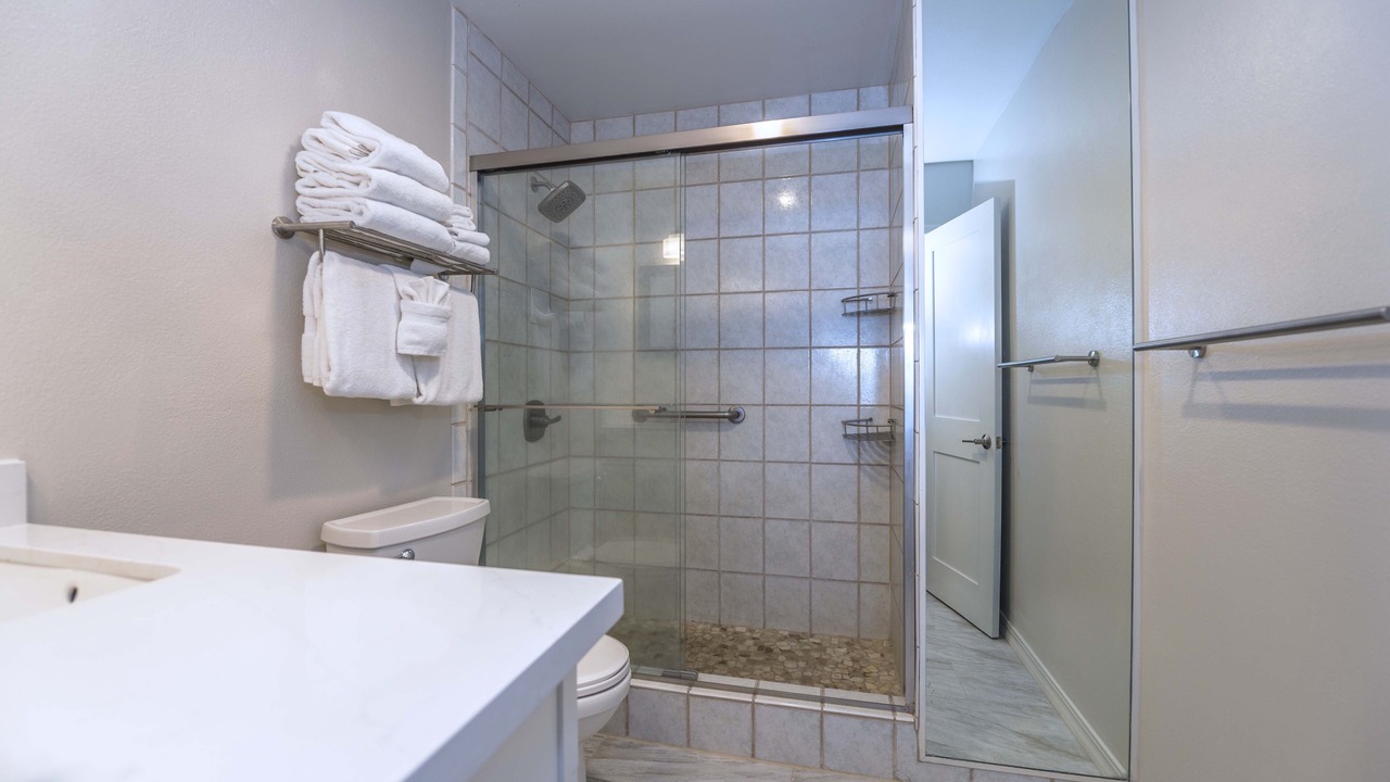 Photo of Bathroom in Kahana