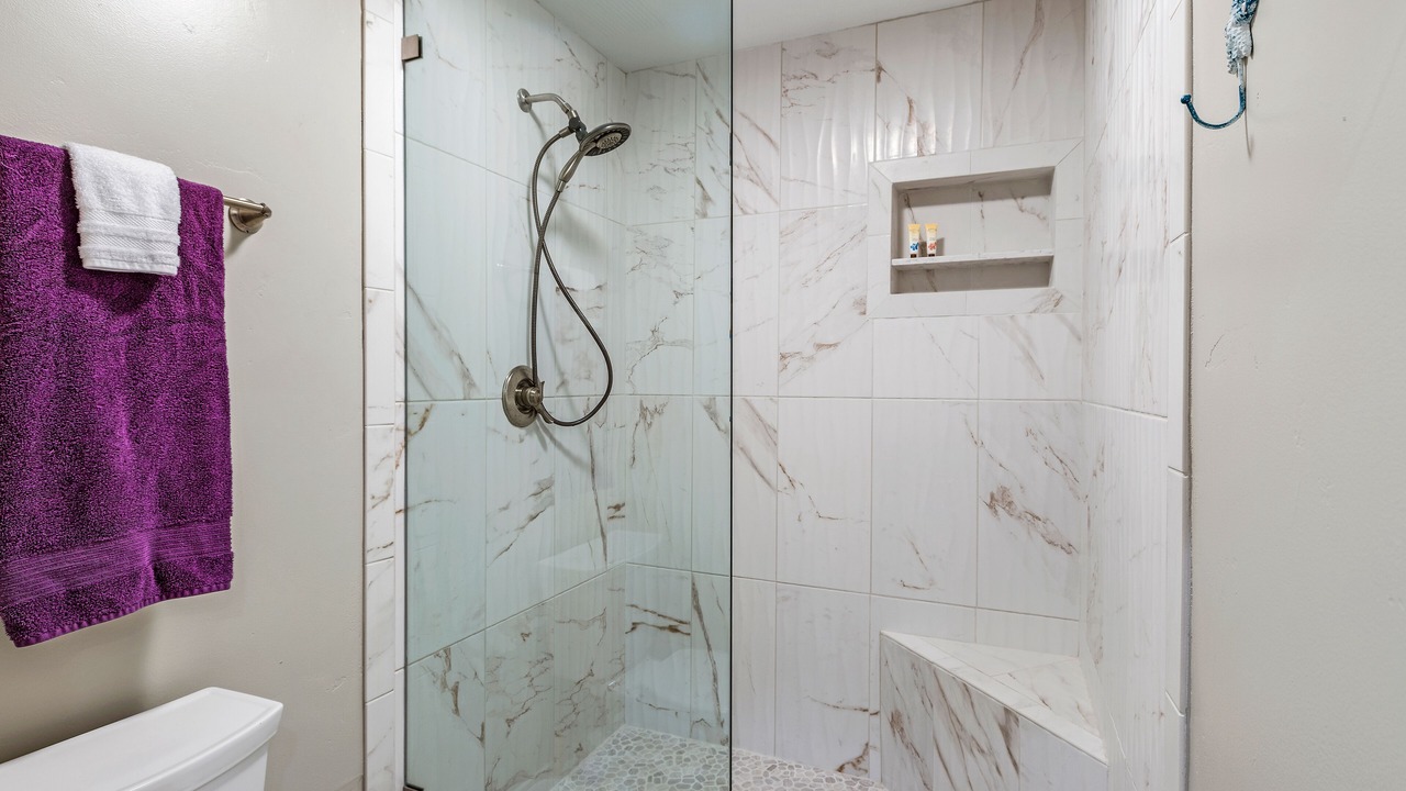 Photo of Bathroom in Lahaina