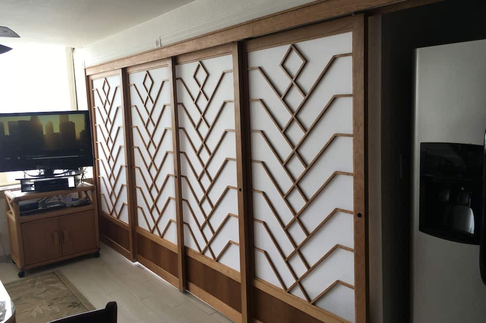Photo of Bedroom in Mokuleia