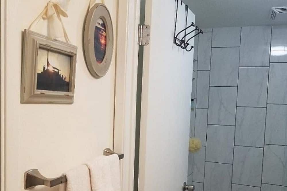 Photo of Bathroom in Kaunakakai