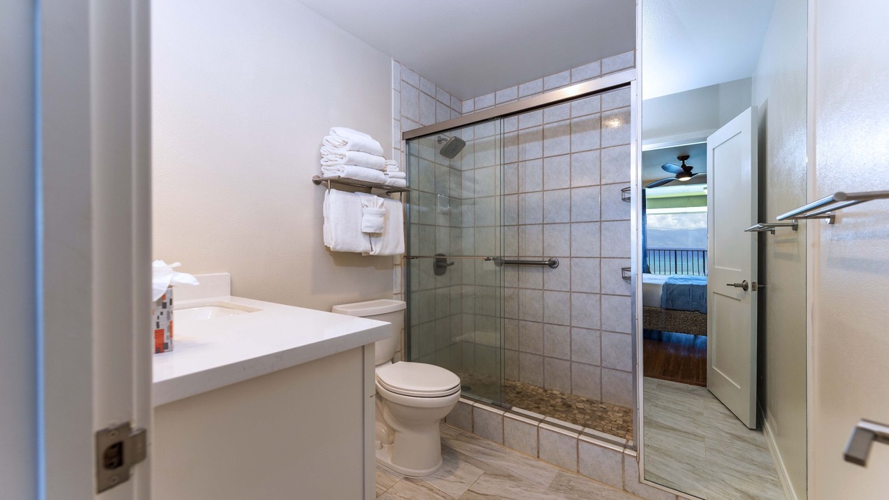 Photo of Bathroom in Kahana