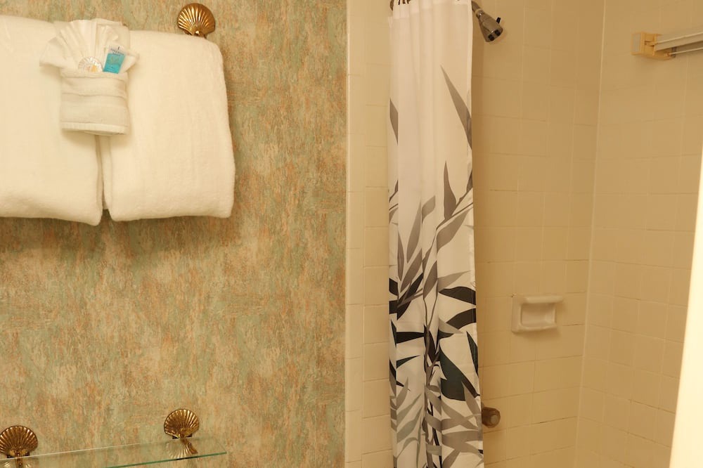Photo of Bathroom in Kaanapali