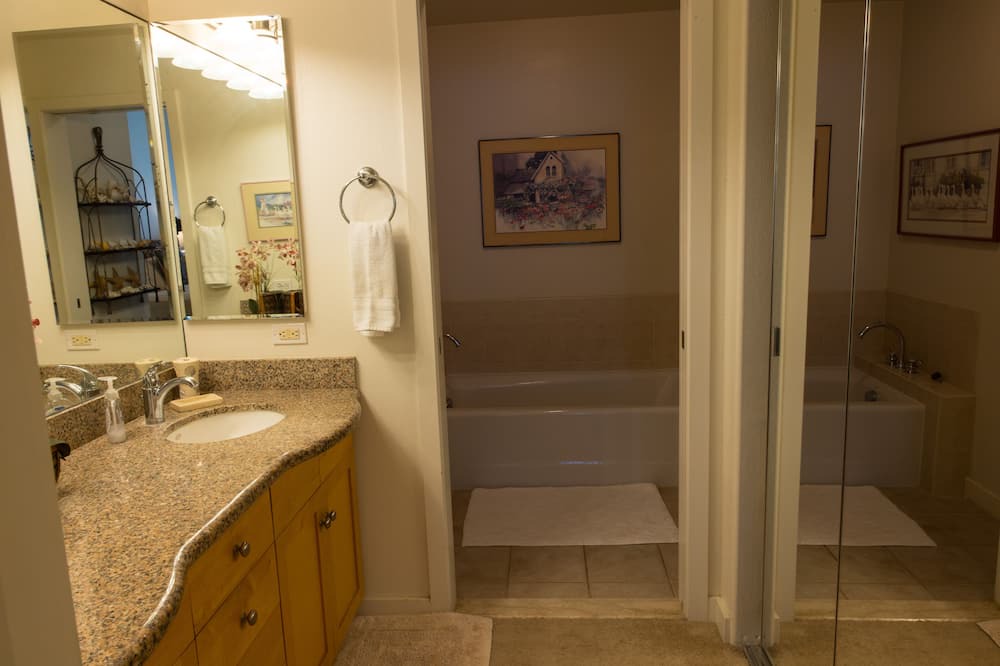 Photo of Bathroom in Ko Olina