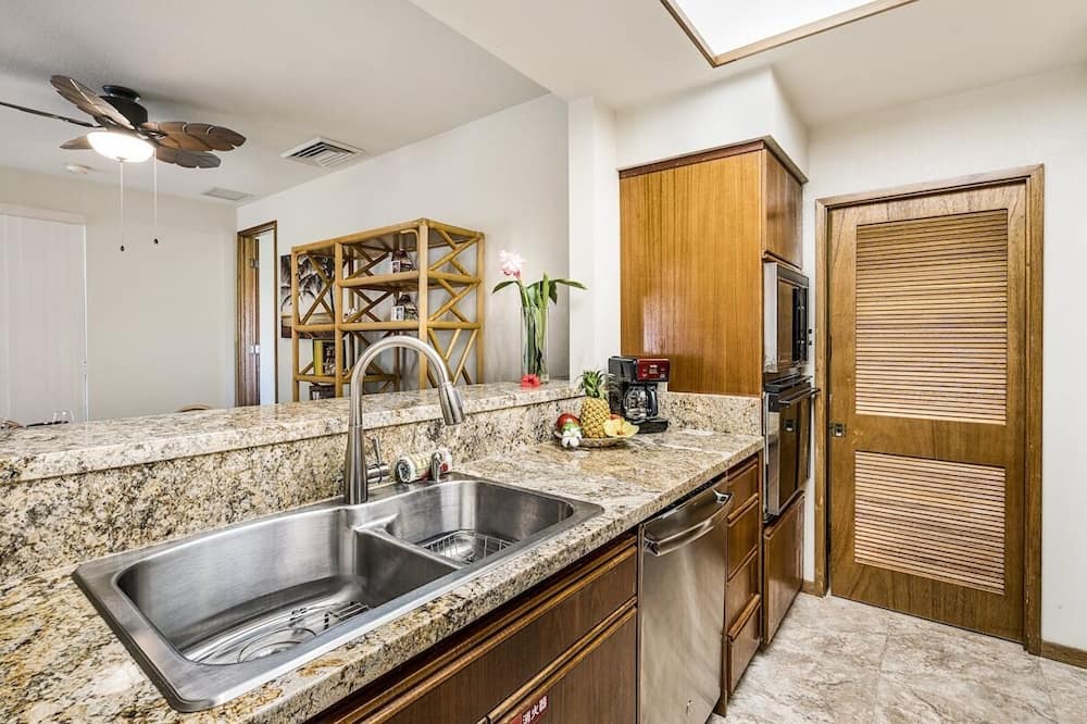 Photo of Kitchen in Waikoloa