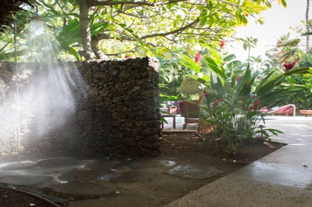 Photo of Outdoor in Historic Lahaina Front Street