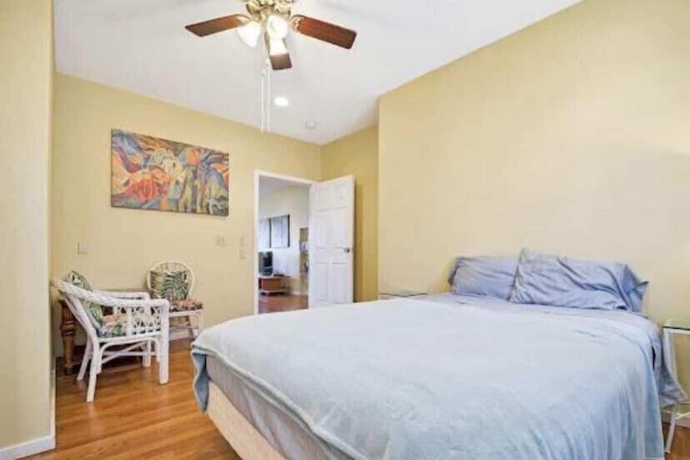 Photo of Bedroom in Kaimuki