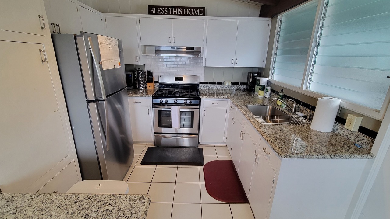 Photo of Kitchen in Keolu Hills
