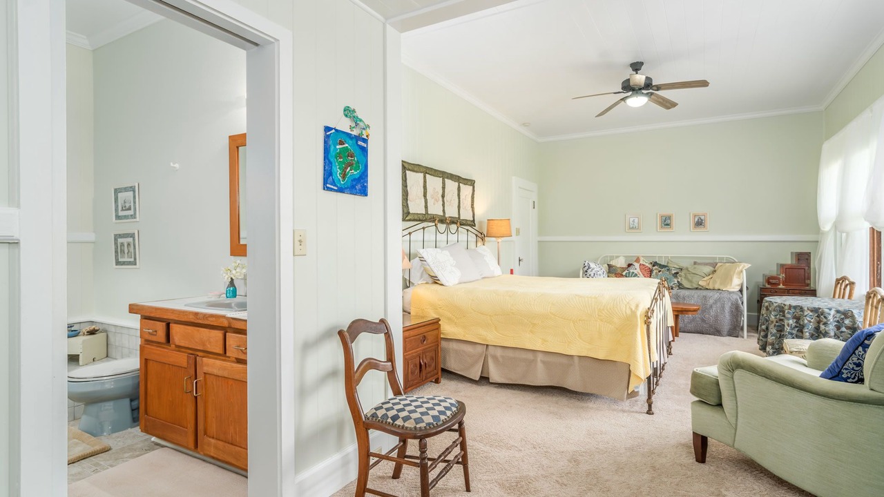 Photo of Bedroom in Hilo