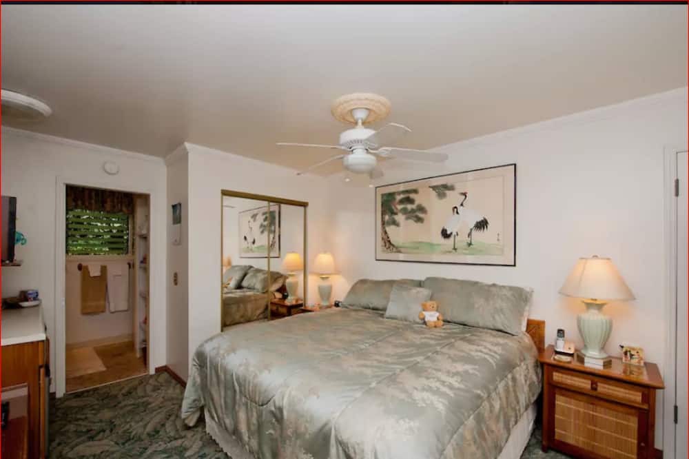 Photo of Bedroom in Lanikai