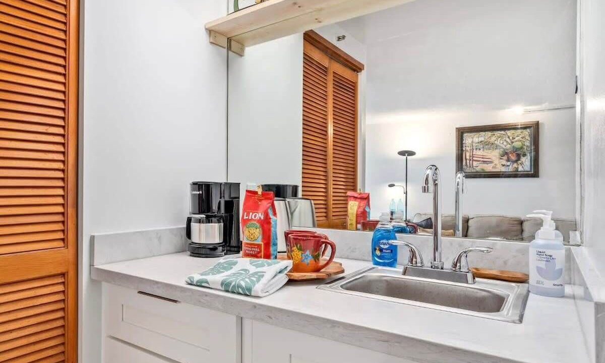 Photo of Kitchen in Diamond Head - Kapahulu - St. Louis