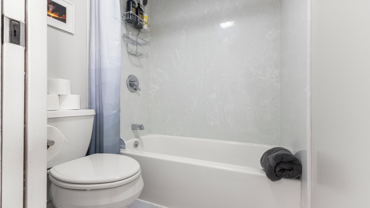 Photo of Bathroom in Waikiki