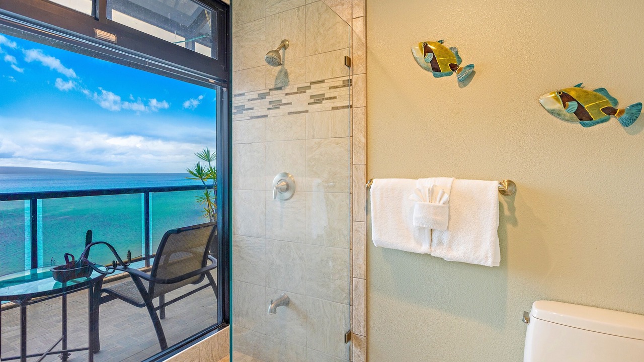 Photo of Bathroom in Kahana