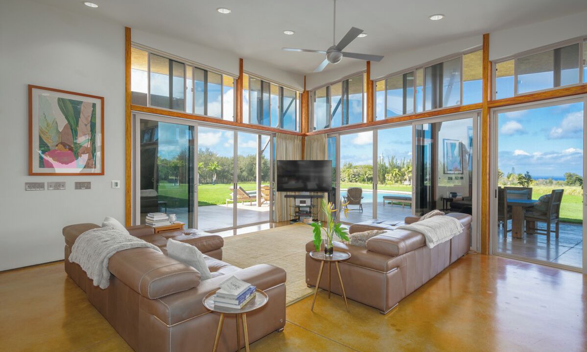 Photo of Livingroom in Kapaau