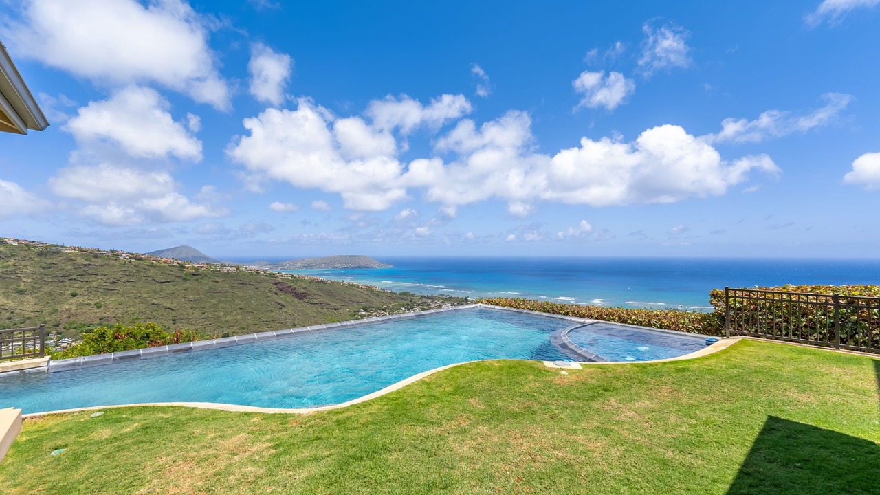 Photo of Outdoor in Kuliouou - Kalani Iki