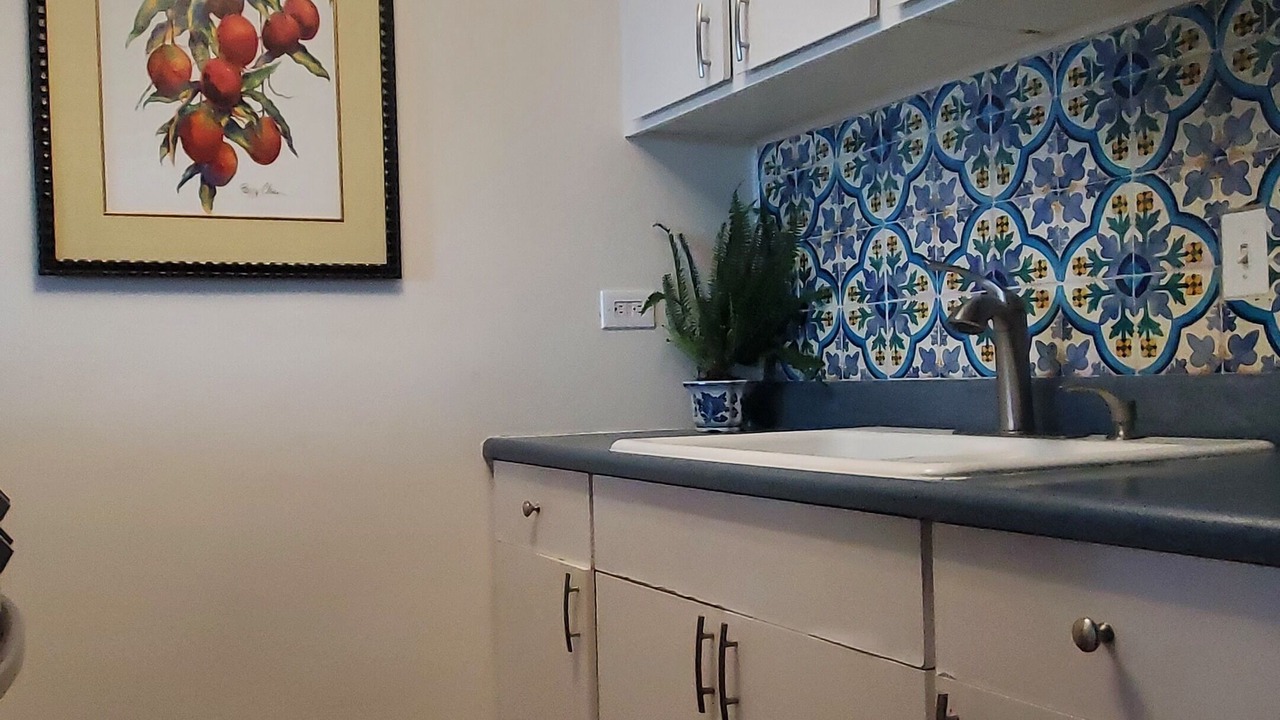 Photo of Kitchen in Mokuleia