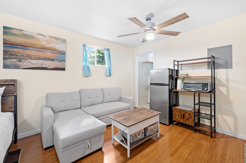 Photo of Livingroom in McCully - Moiliili