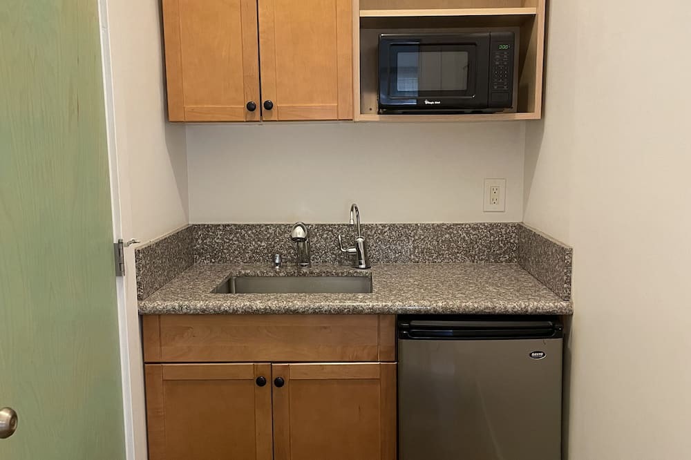 Photo of Kitchen in Makawao