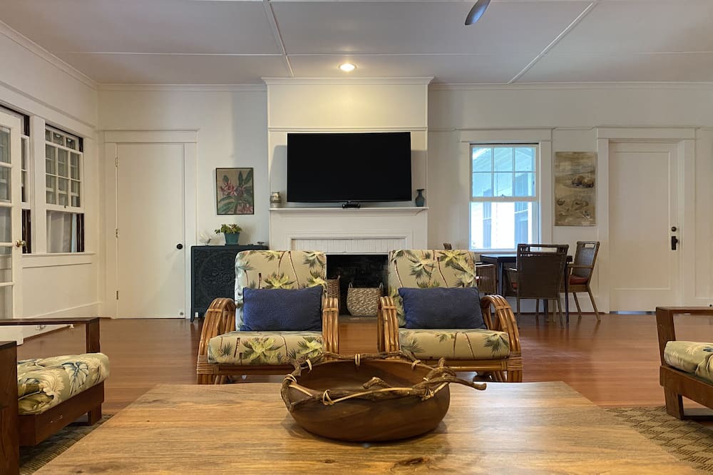 Photo of Livingroom in Makawao