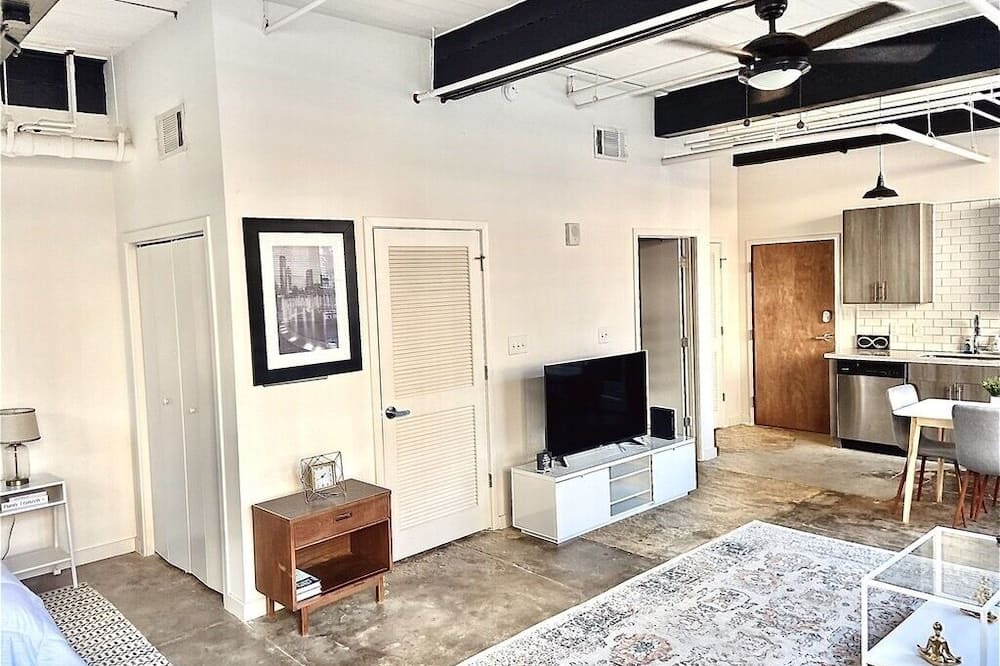 Photo of Livingroom in Peoplestown