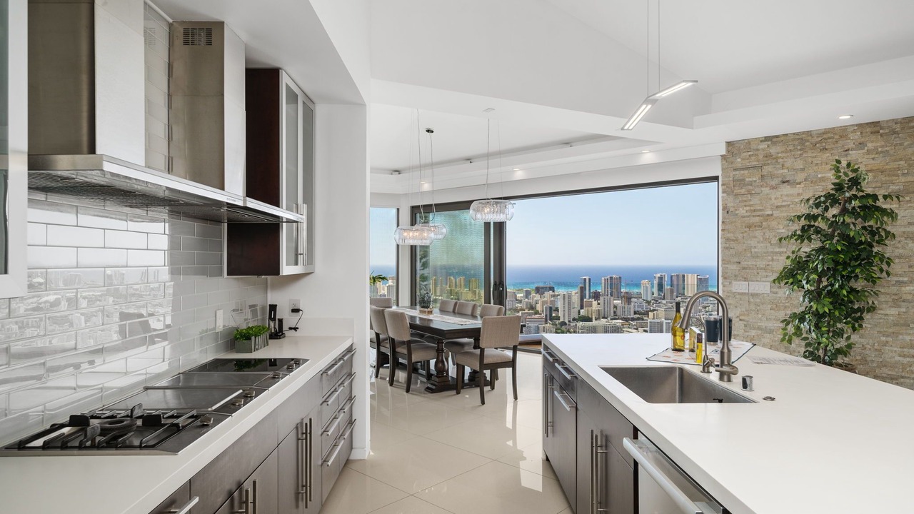 Photo of Kitchen in Makiki