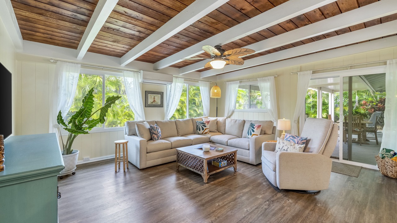 Photo of Livingroom in Kalama Tract