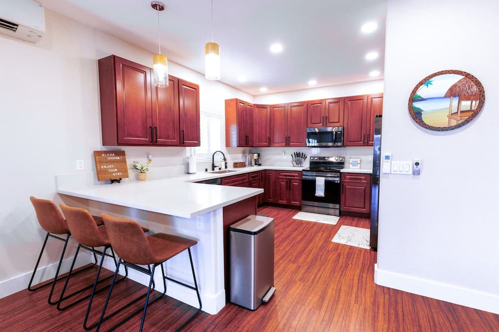 Photo of Kitchen in Ka'a'awa