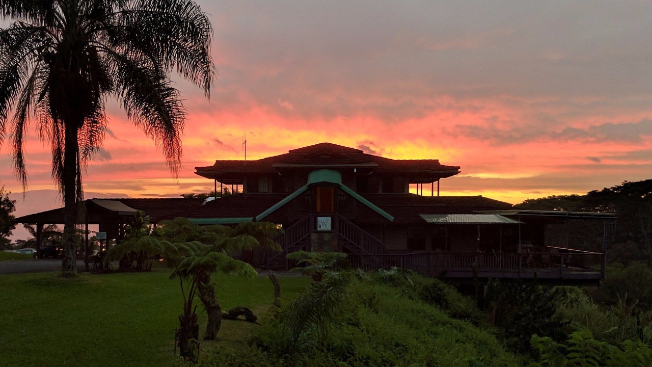 Photo of Buildings in Hilo