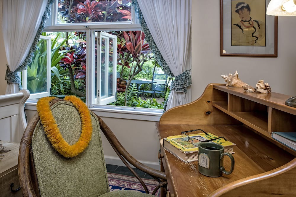 Photo of Bedroom in Wailuku