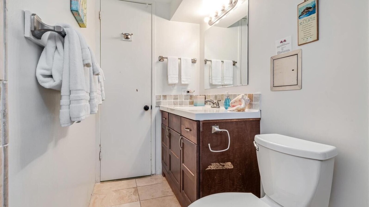 Photo of Bathroom in Punaluu