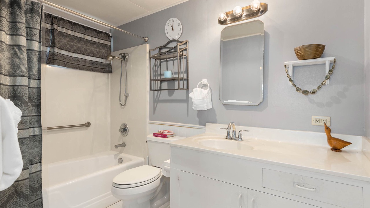Photo of Bathroom in Ewa