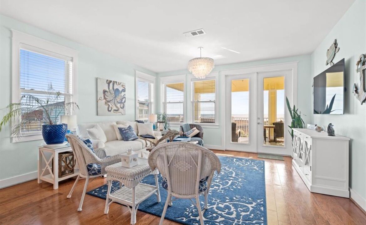 Photo of Livingroom in Red Fish Cove