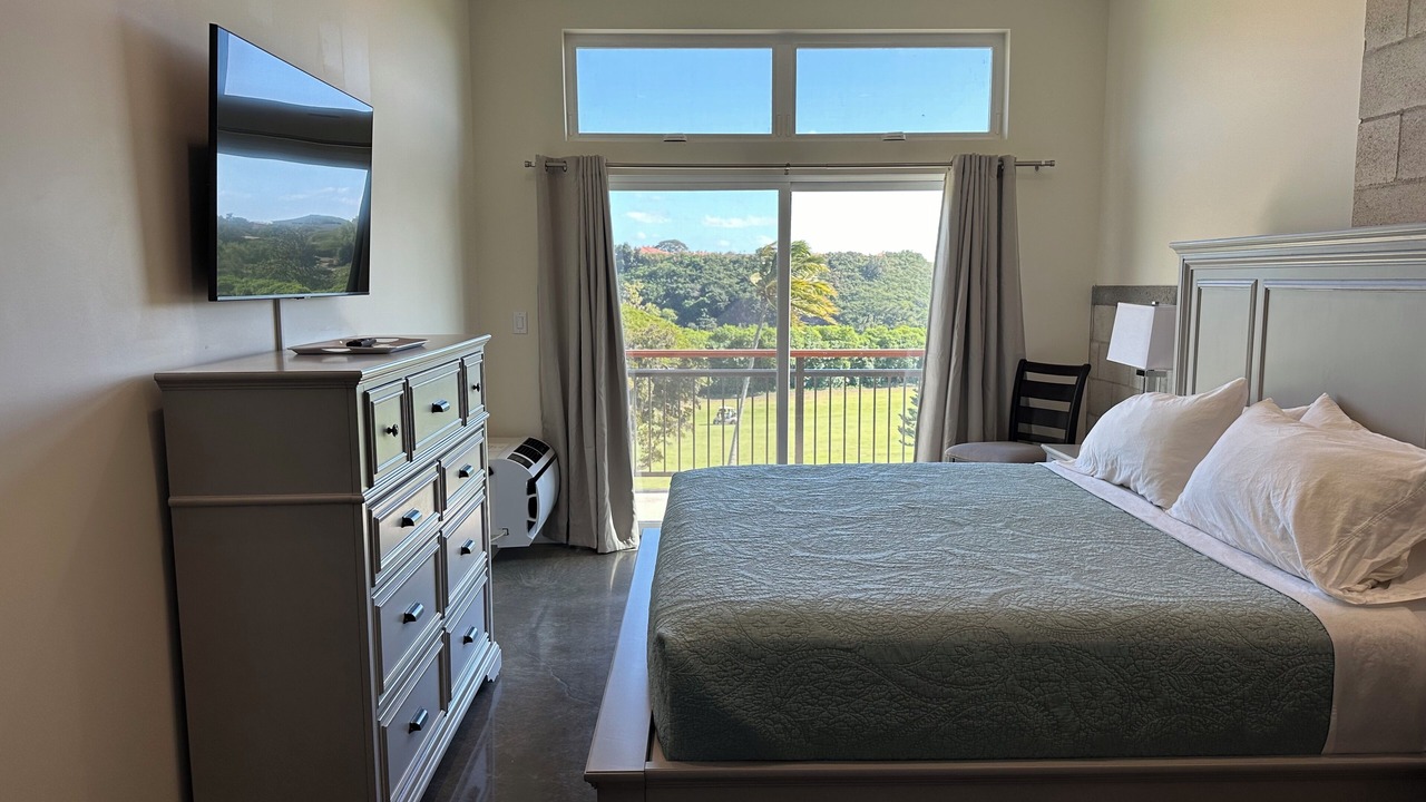 Photo of Bedroom in Moanalua