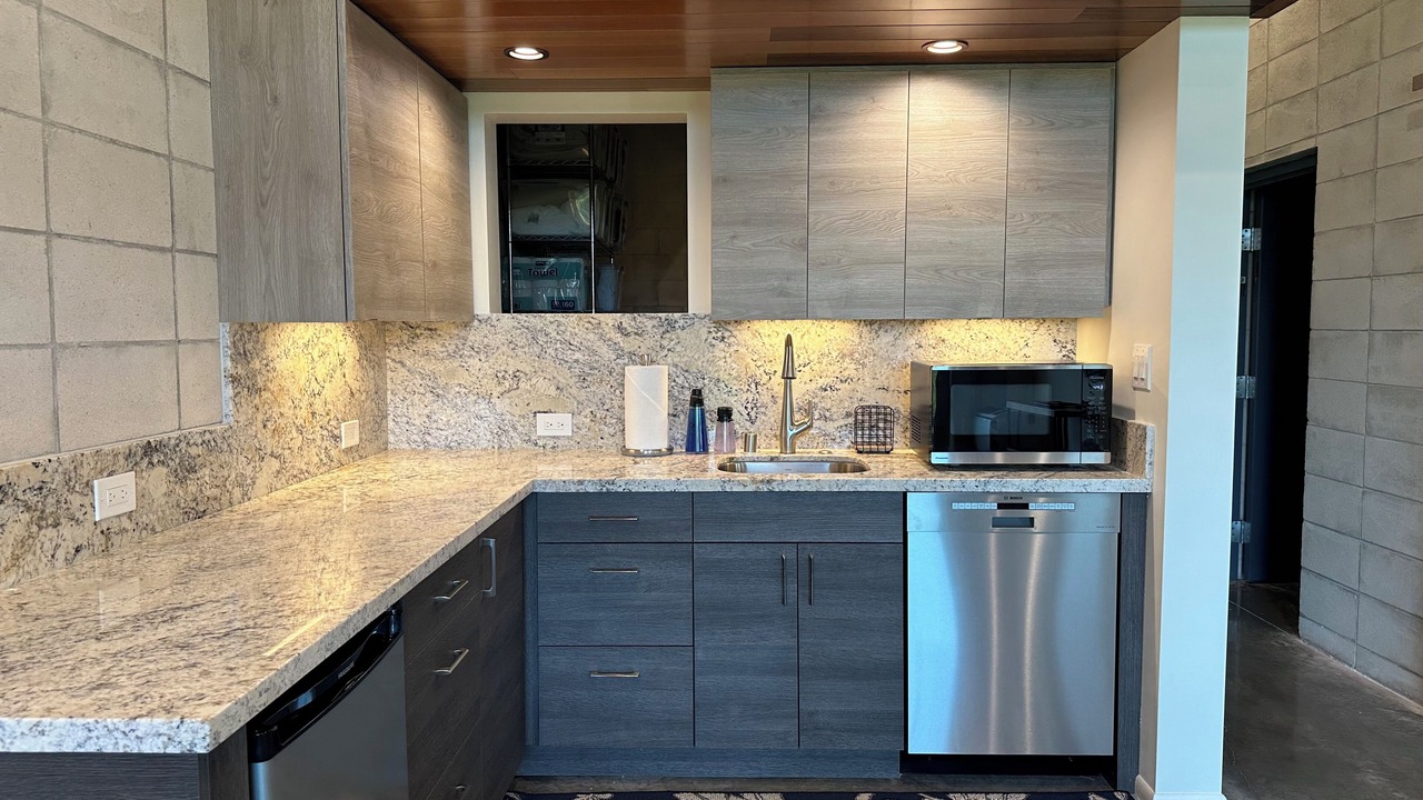 Photo of Kitchen in Moanalua