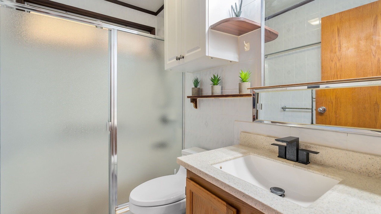 Photo of Bathroom in Ewa