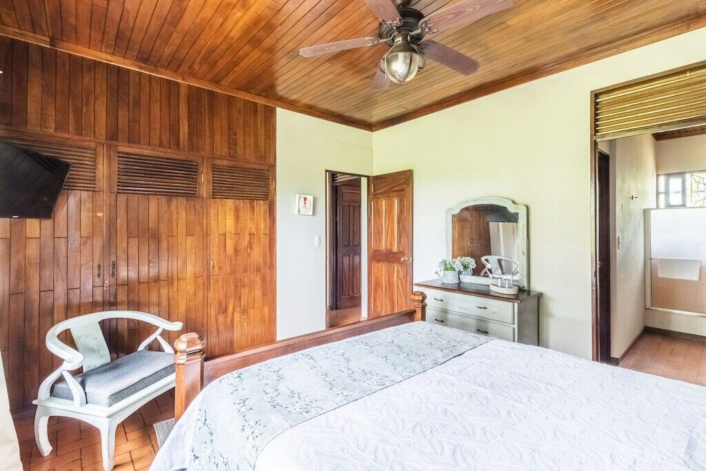 Photo of Bedroom in Kaneohe