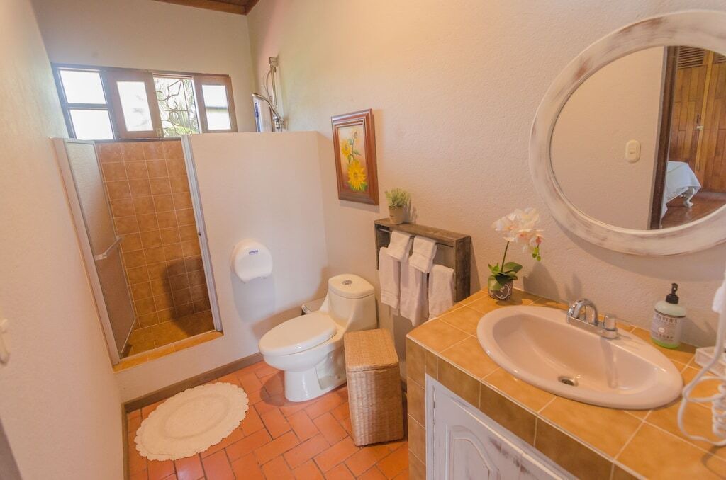 Photo of Bathroom in Kaneohe