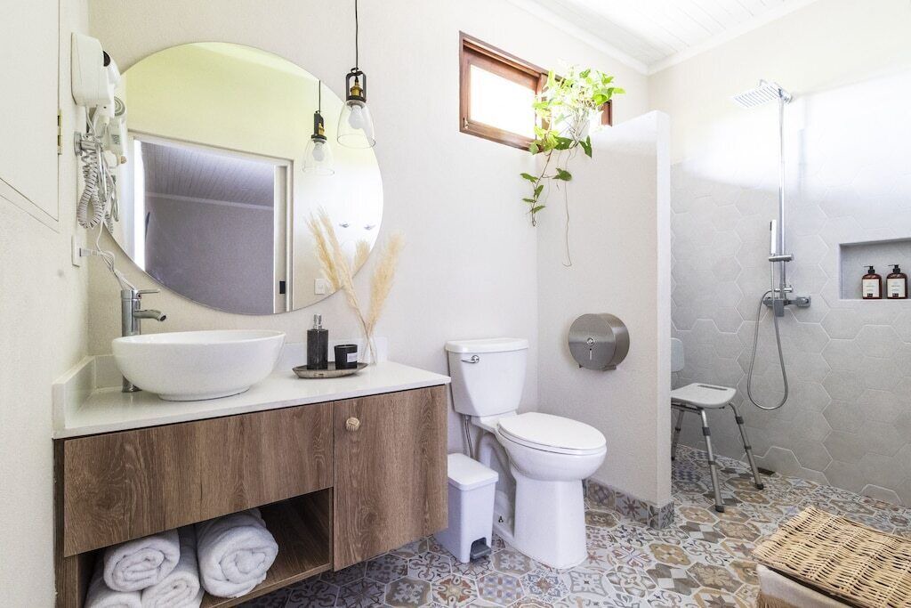 Photo of Bathroom in Kaneohe