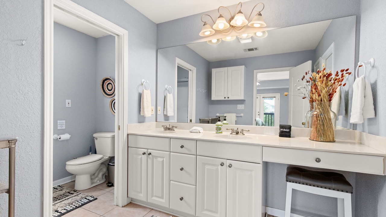 Photo of Bathroom in Canyon Lake
