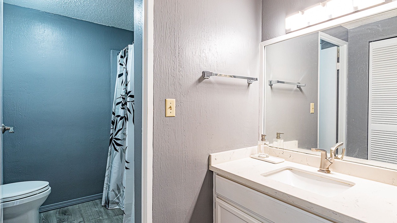 Photo of Bathroom in Hilo