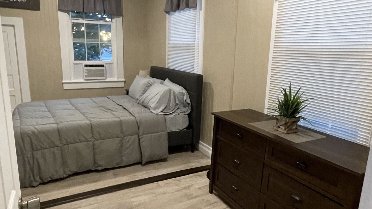 Photo of Bedroom in Manoa