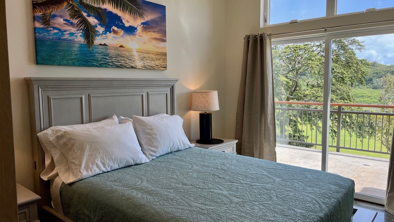 Photo of Bedroom in Moanalua