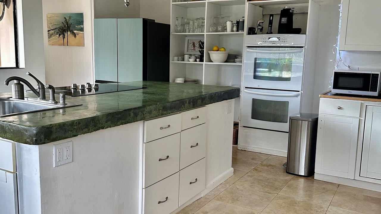 Photo of Kitchen in Eastern Honolulu