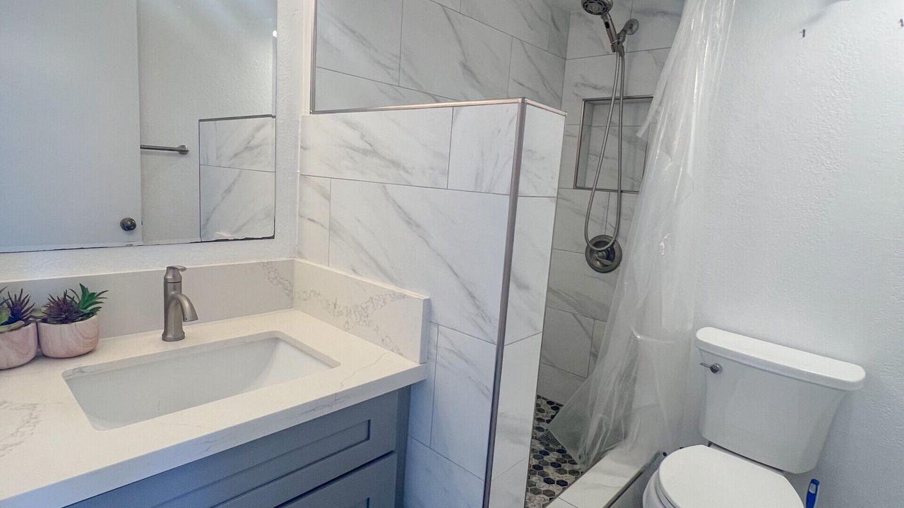 Photo of Bathroom in McCully - Moiliili